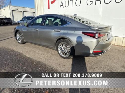 2019 Lexus ES 300h Luxury