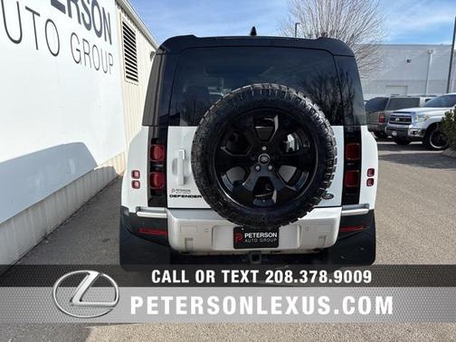 2020 Land Rover Defender 110 SE