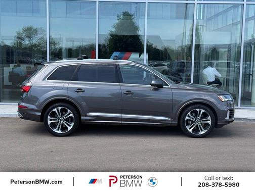 Samurai Gray Metallic 2020 Audi Q7 55 Prestige