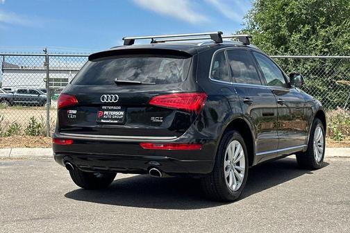 Brilliant Black 2016 Audi Q5 2.0T Premium