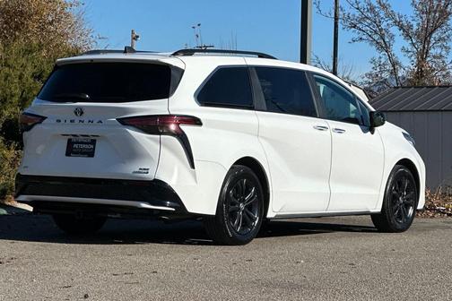 2024 Toyota Sienna XSE 7 Passenger