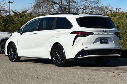 2024 Toyota Sienna XSE 7 Passenger