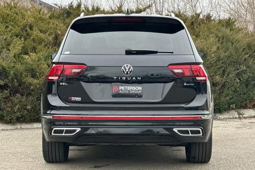 2022 Volkswagen Tiguan 2.0T SEL R-Line 4MOTION