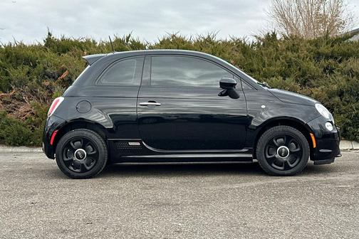 2015 FIAT 500e Battery Electric