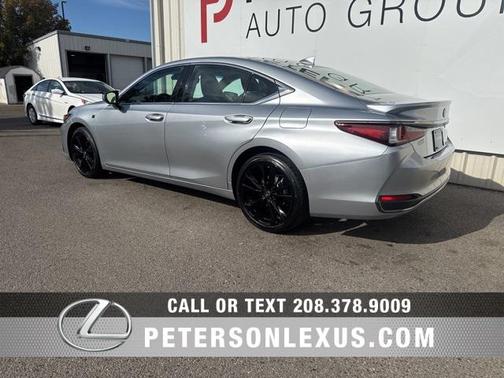 2023 Lexus ES 250 Base