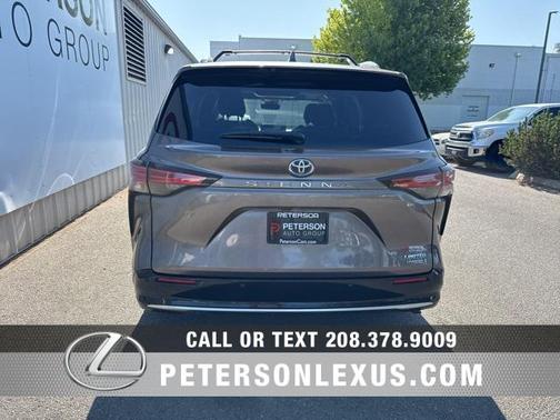 2021 Toyota Sienna Limited 7-Passenger