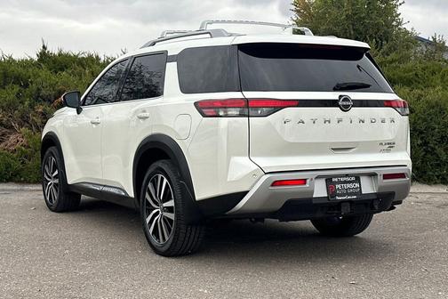 2024 Nissan Pathfinder Platinum 4WD