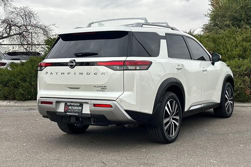 2024 Nissan Pathfinder Platinum 4WD
