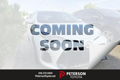 Super White 2017 Toyota Corolla SE