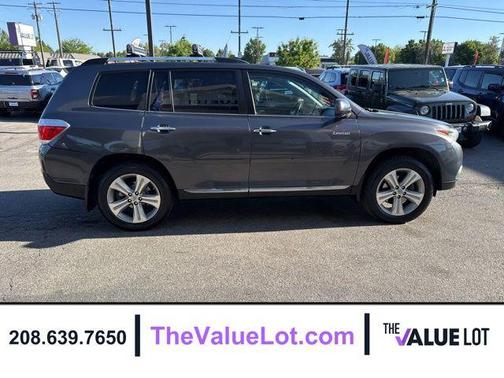 Magnetic Gray Metallic 2012 Toyota Highlander Limited