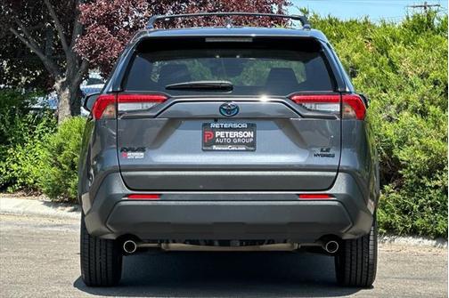 2022 Toyota RAV4 Hybrid LE