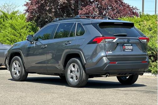 2022 Toyota RAV4 Hybrid LE