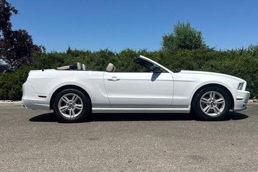 2014 Ford Mustang V6