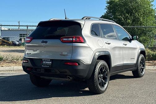Billet Silver Metallic Clearcoat 2018 Jeep Cherokee Trailhawk