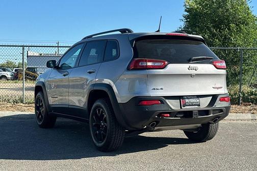 Billet Silver Metallic Clearcoat 2018 Jeep Cherokee Trailhawk