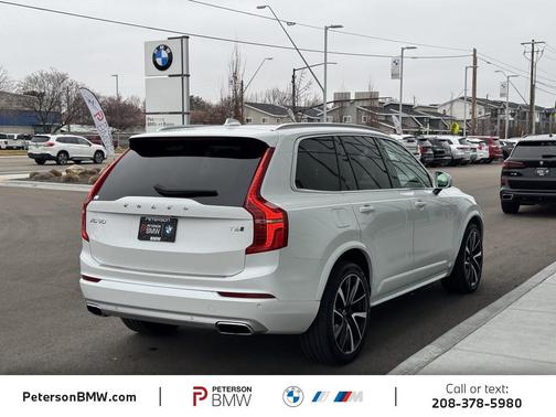 2020 Volvo XC90 T6 Momentum