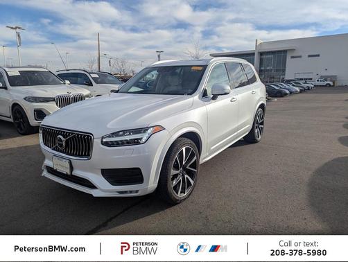 2020 Volvo XC90 T6 Momentum