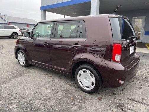 Photo 5 of 21 of 2011 Scion xB Base