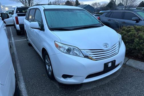 2015 Toyota Sienna LE