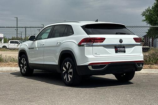 Pure White 2022 Volkswagen Atlas Cross Sport 2.0T SE