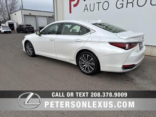 2019 Lexus ES 300h Base