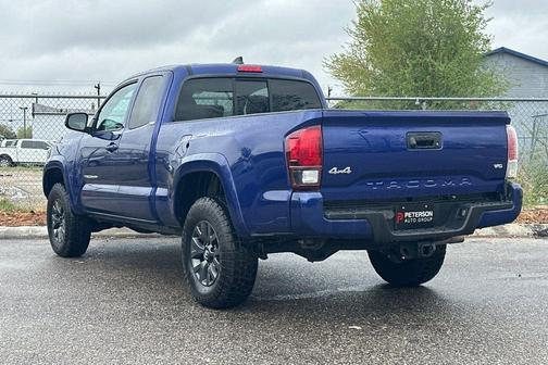 Blue Crush Metallic 2022 Toyota Tacoma SR5