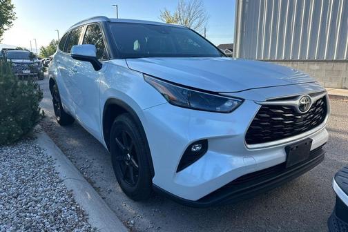Wind Chill Pearl 2023 Toyota Highlander XLE