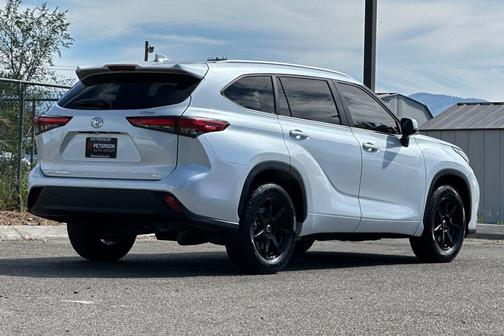 Wind Chill Pearl 2023 Toyota Highlander XLE