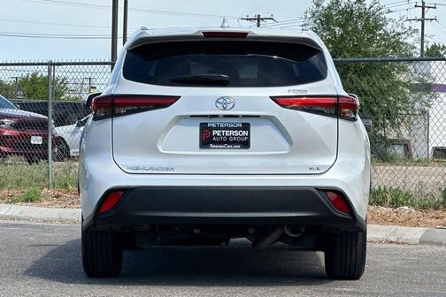 Wind Chill Pearl 2023 Toyota Highlander XLE