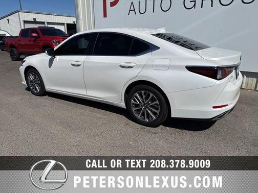 Eminent White Pearl 2024 Lexus ES 350 Base