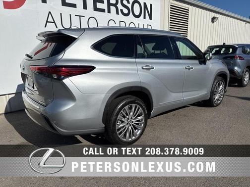 2023 Toyota Highlander Platinum