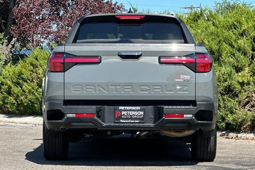 2023 Hyundai SANTA CRUZ NIGHT