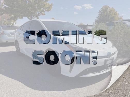 White 2022 Toyota Prius L