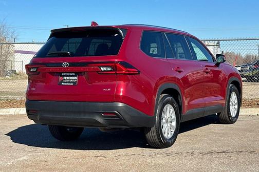 2025 Toyota Grand Highlander XLE