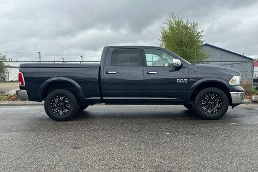 Maximum Steel Metallic Clearcoat 2016 RAM 1500 Laramie