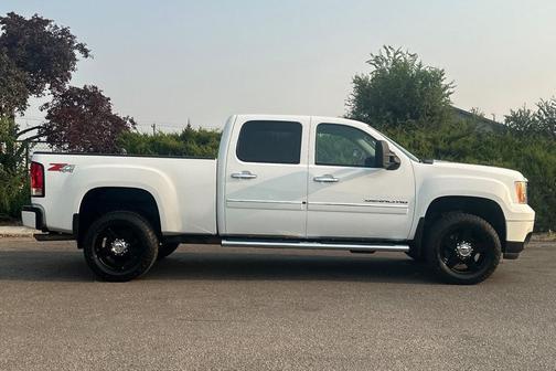 2013 GMC Sierra 2500 Denali