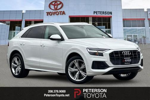 2022 Audi Q8 55 Premium