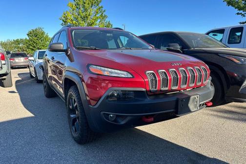 Deep Cherry Red Crystal Pearlcoat 2017 Jeep Cherokee Trailhawk