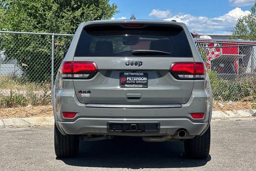 Sting-Gray Clearcoat 2020 Jeep Grand Cherokee Altitude