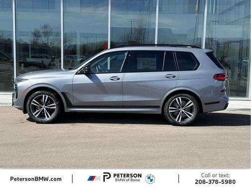Skyscraper Grey Metallic 2026 BMW X7 M60i