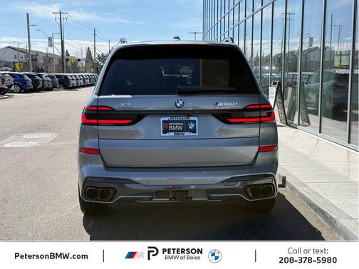 Skyscraper Grey Metallic 2026 BMW X7 M60i