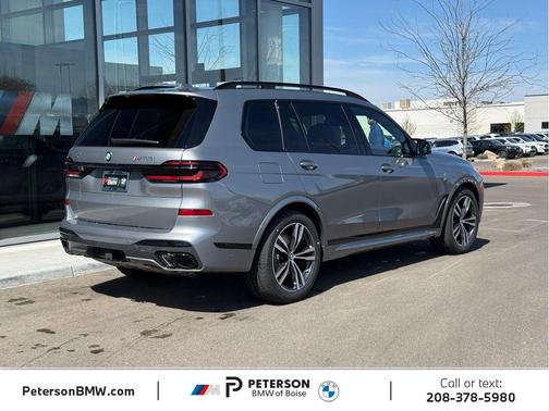 Skyscraper Grey Metallic 2026 BMW X7 M60i