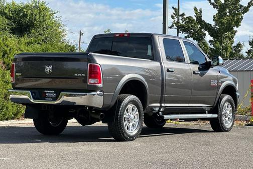 2017 RAM 3500 Laramie Crew Cab 4x4 6'4' Box