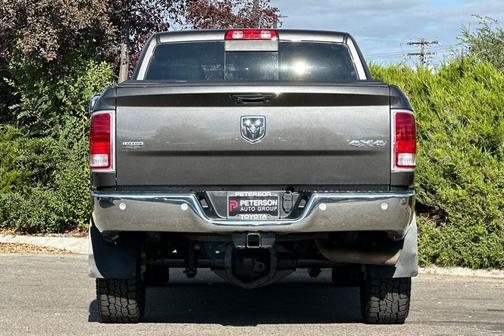 2017 RAM 3500 Laramie Crew Cab 4x4 6'4' Box