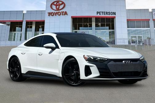 Ibis White 2022 Audi e-tron GT Premium Plus