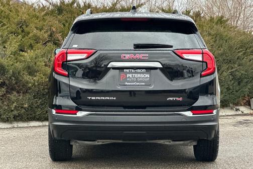 2024 GMC Terrain AWD AT4