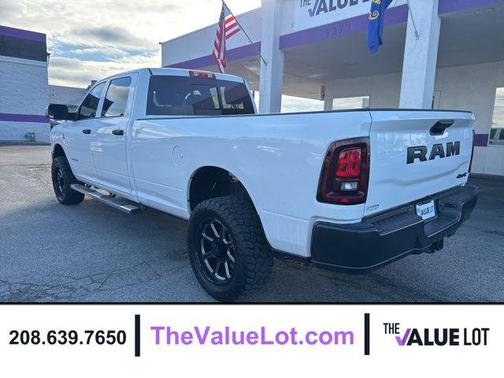 2022 RAM 3500 Tradesman Crew Cab 4x4 8' Box