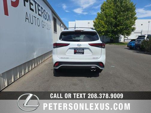 Wind Chill Pearl 2023 Toyota Highlander XSE