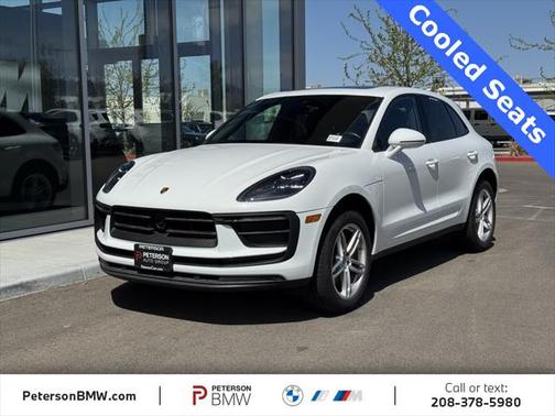 2023 Porsche Macan Base