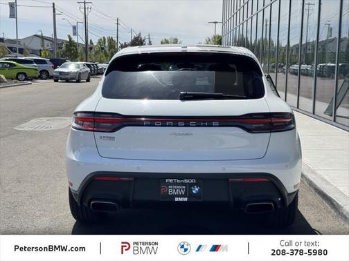 2023 Porsche Macan Base